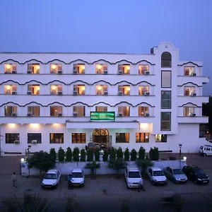 Chanakaya Hotel